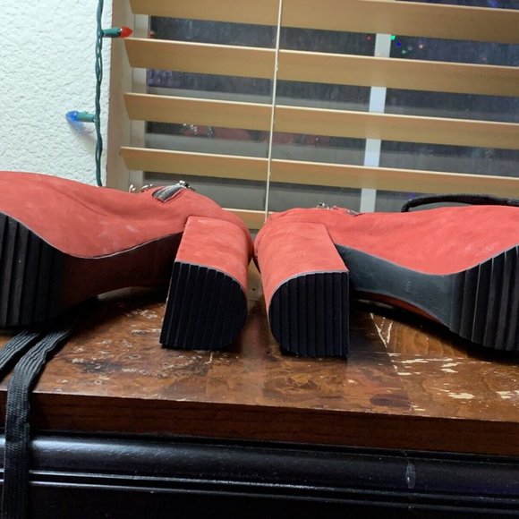 Unif Hellbounds Red Velvet size 5.5 - Picture 3 of 10